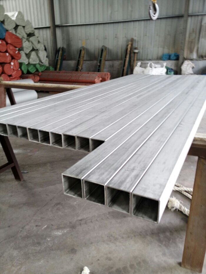 304材質不銹鋼矩形管